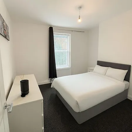 Contractor Stay, Stylish 4br House, 4bd, Central, Free Wifi, Parking * Leeds (West Yorkshire)